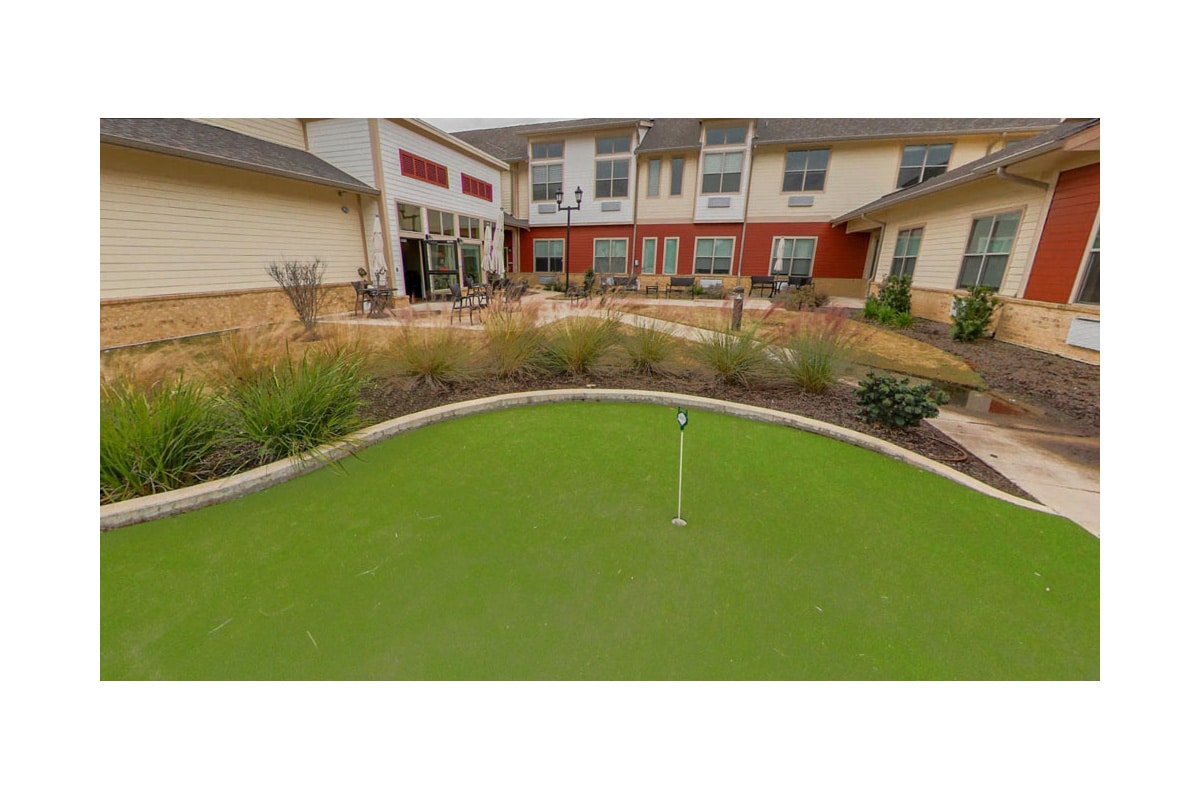 Courtyard and outdoor walking area of North Houston Transitional Care